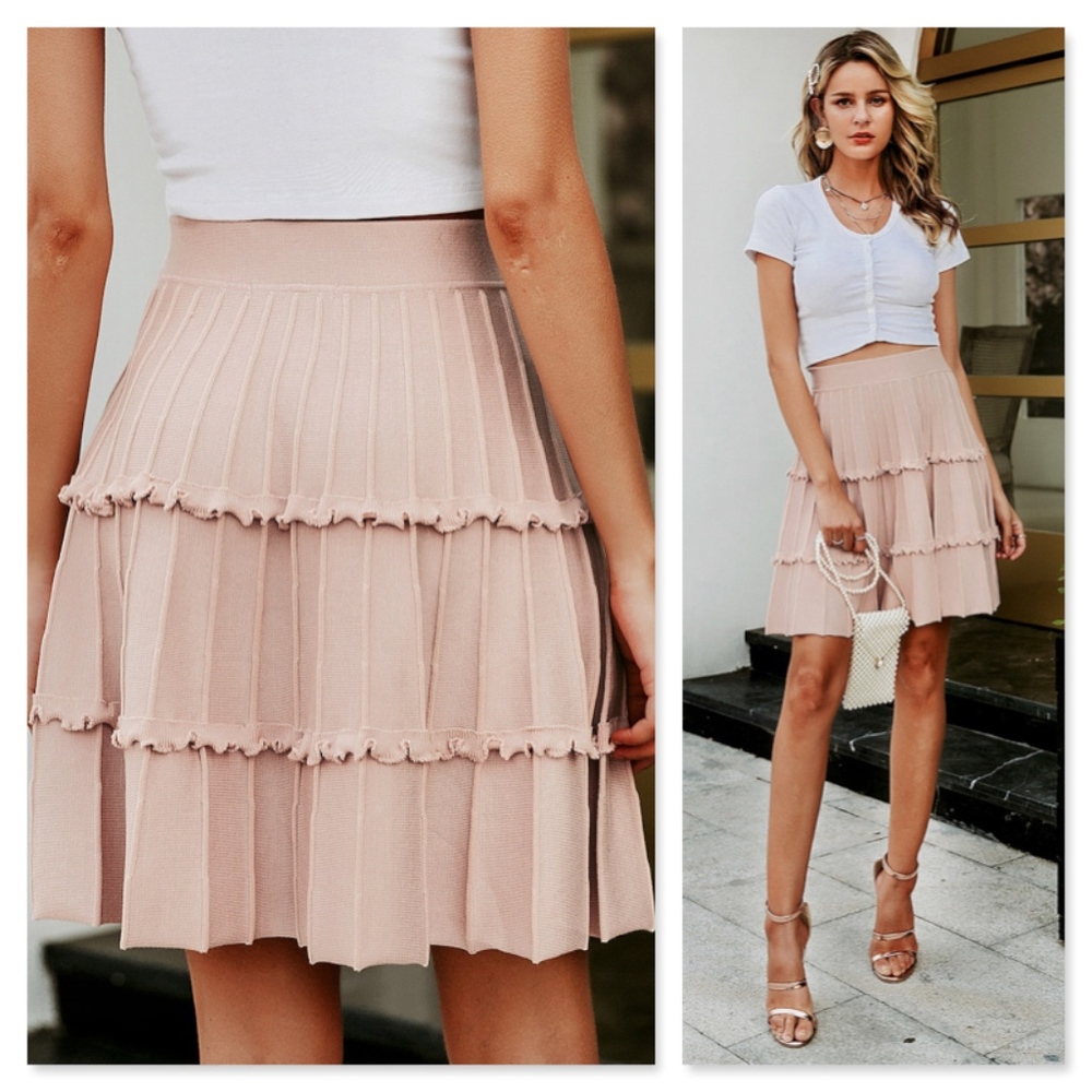 Pastel Pink Pleated High Waist Short Skirt - Picture 3 of 8